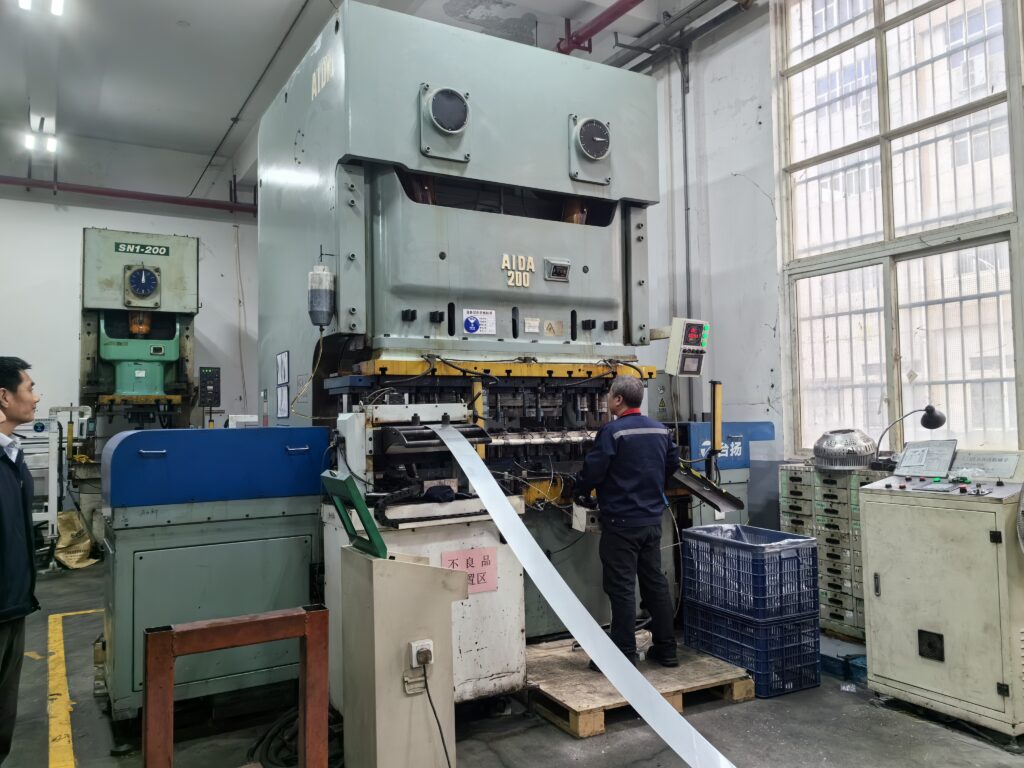 metal stamping factory (5)