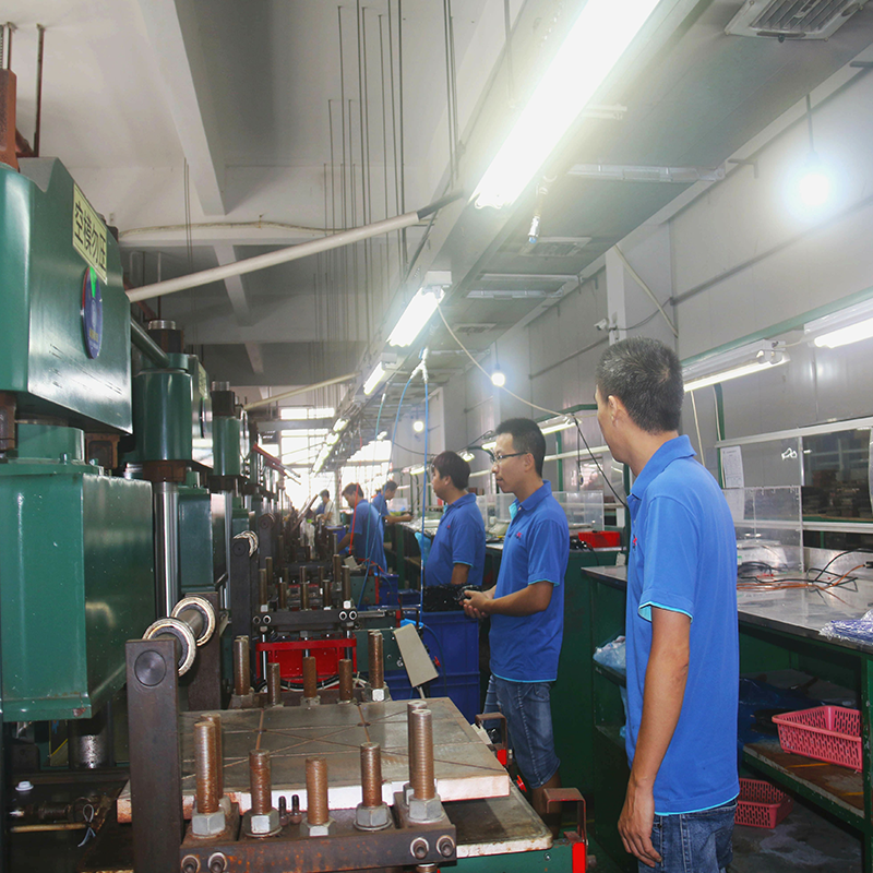 What Are the Key Differences Between LSR Molding and Compression Molding for Silicone Valves8