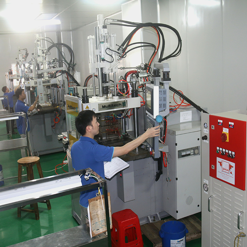 How Are Rubber and Plastic Valves Revolutionizing Cleaning Tool Design9